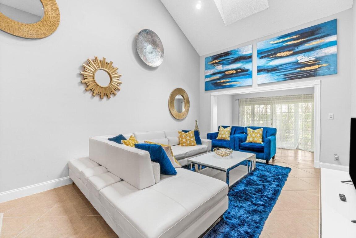 GREENS AT BOCA GOLF AND TENNIS CLUB - Residential