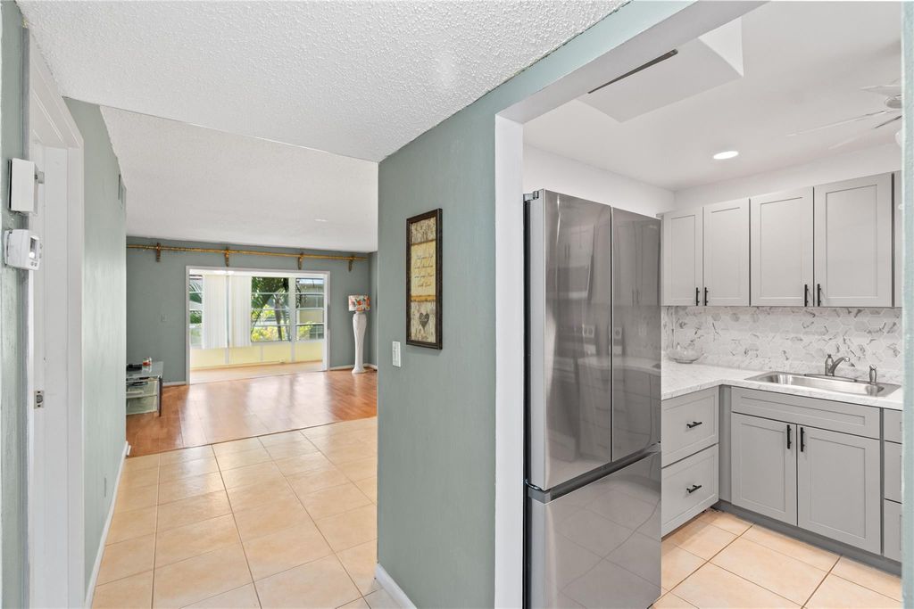 Photo of 1 Abbey Lane #201, Delray Beach, FL 33446 (MLS # F10556327)