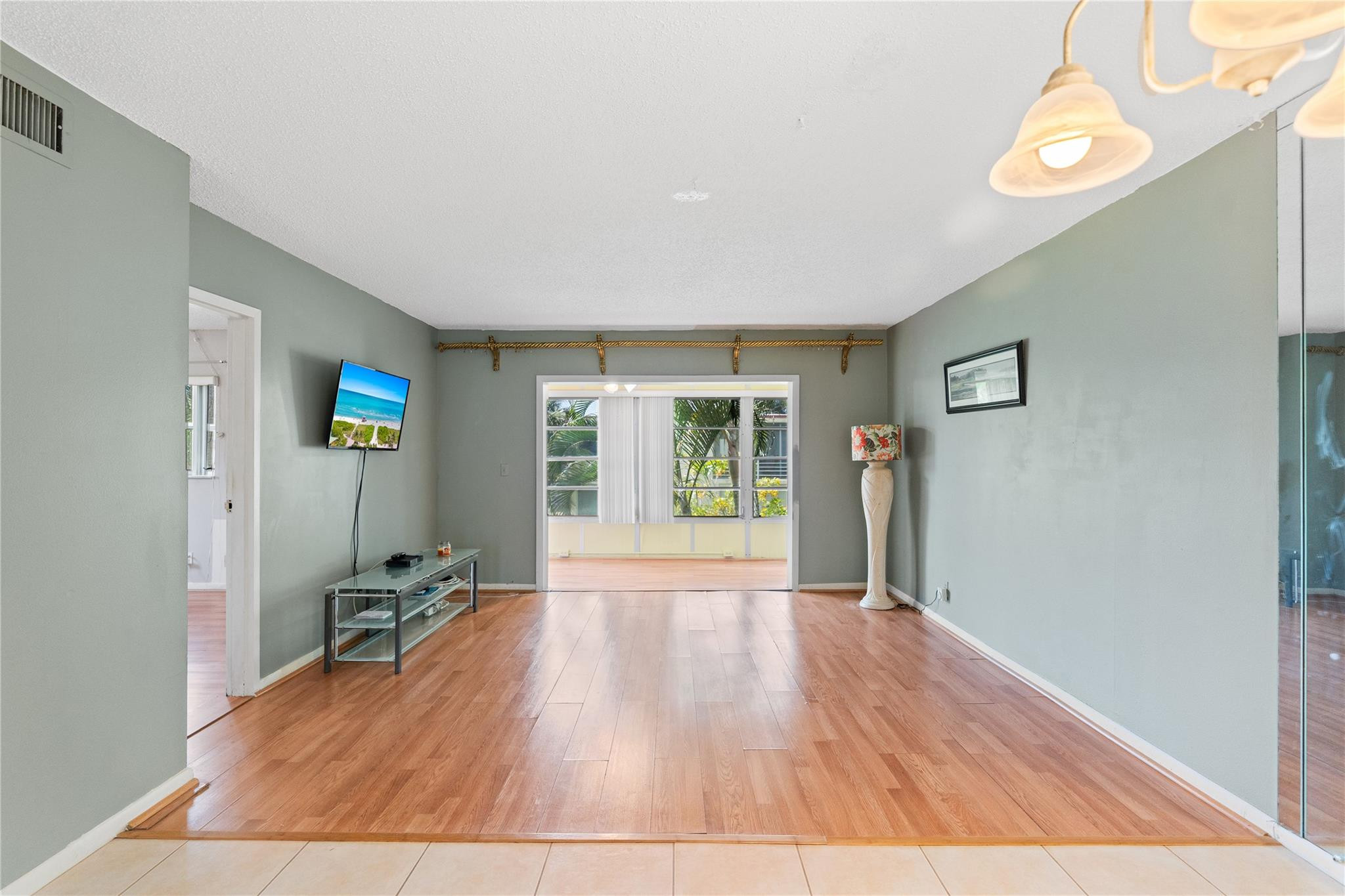 VILLAGES OF ORIOLE ABBEY - Residential