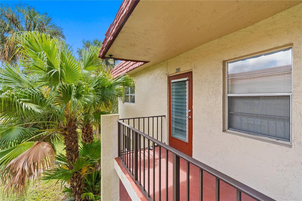 Photo of 1 Abbey Lane #201, Delray Beach, FL 33446 (MLS # F10556327)