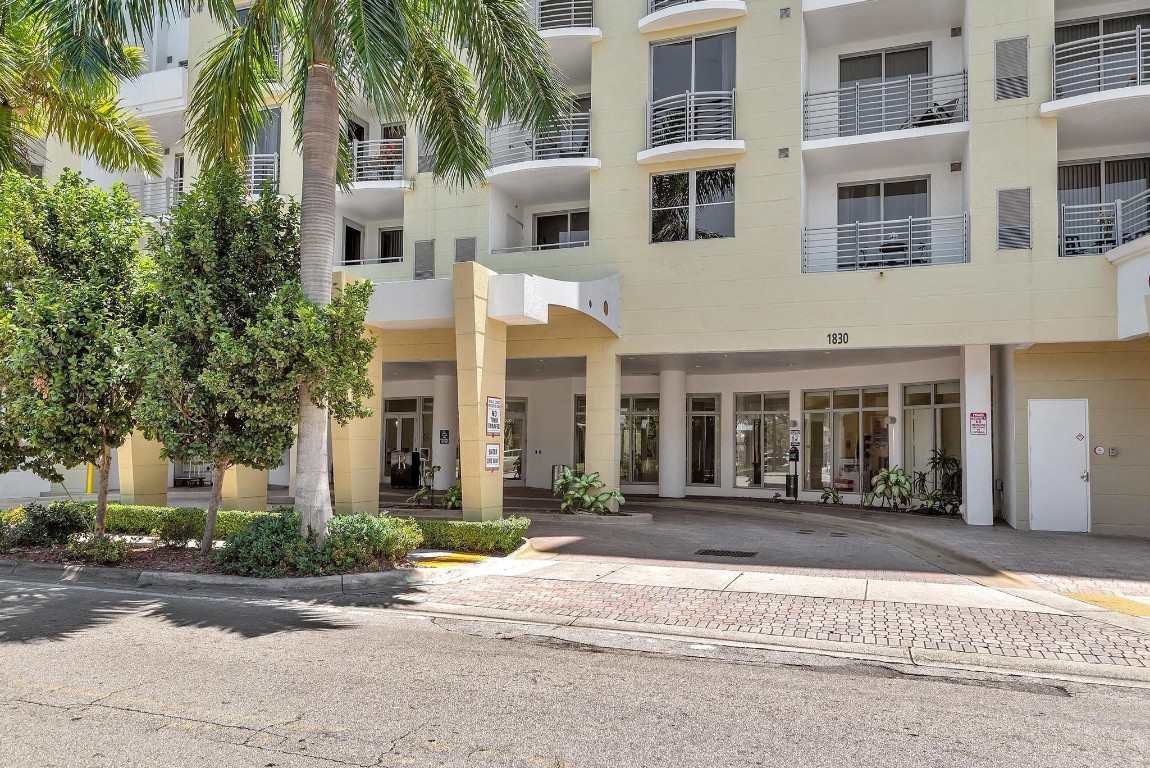 RADIUS CONDO - Residential