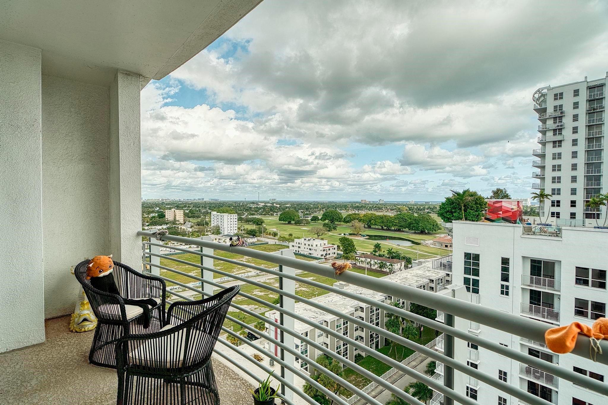 RADIUS CONDO - Residential