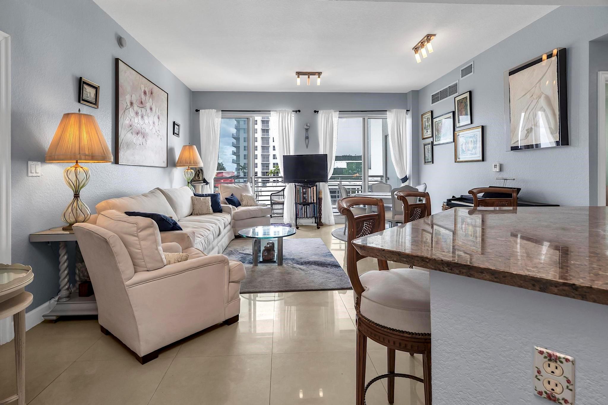 RADIUS CONDO - Residential