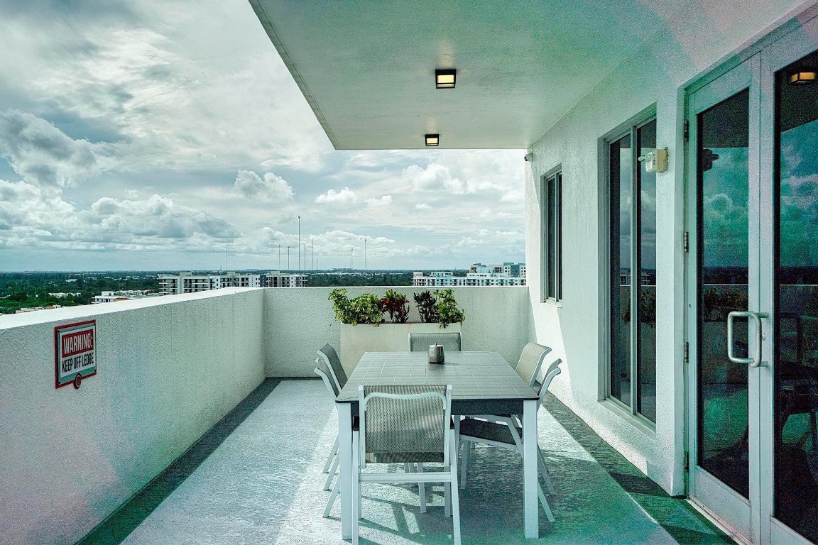 RADIUS CONDO - Residential