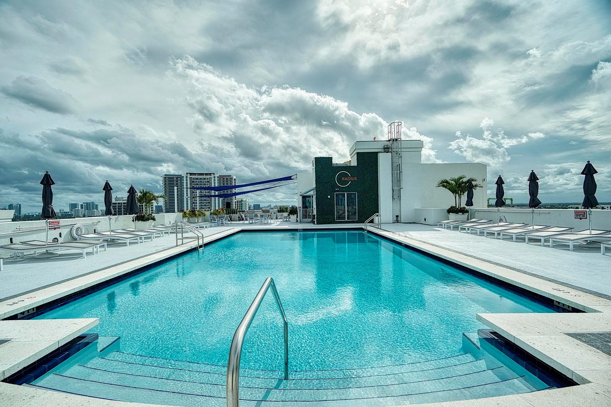 RADIUS CONDO - Residential