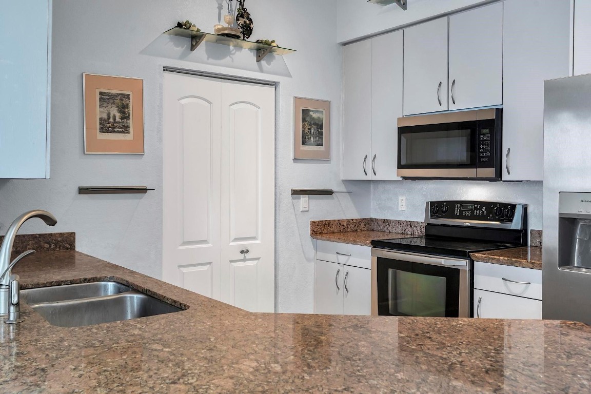 RADIUS CONDO - Residential