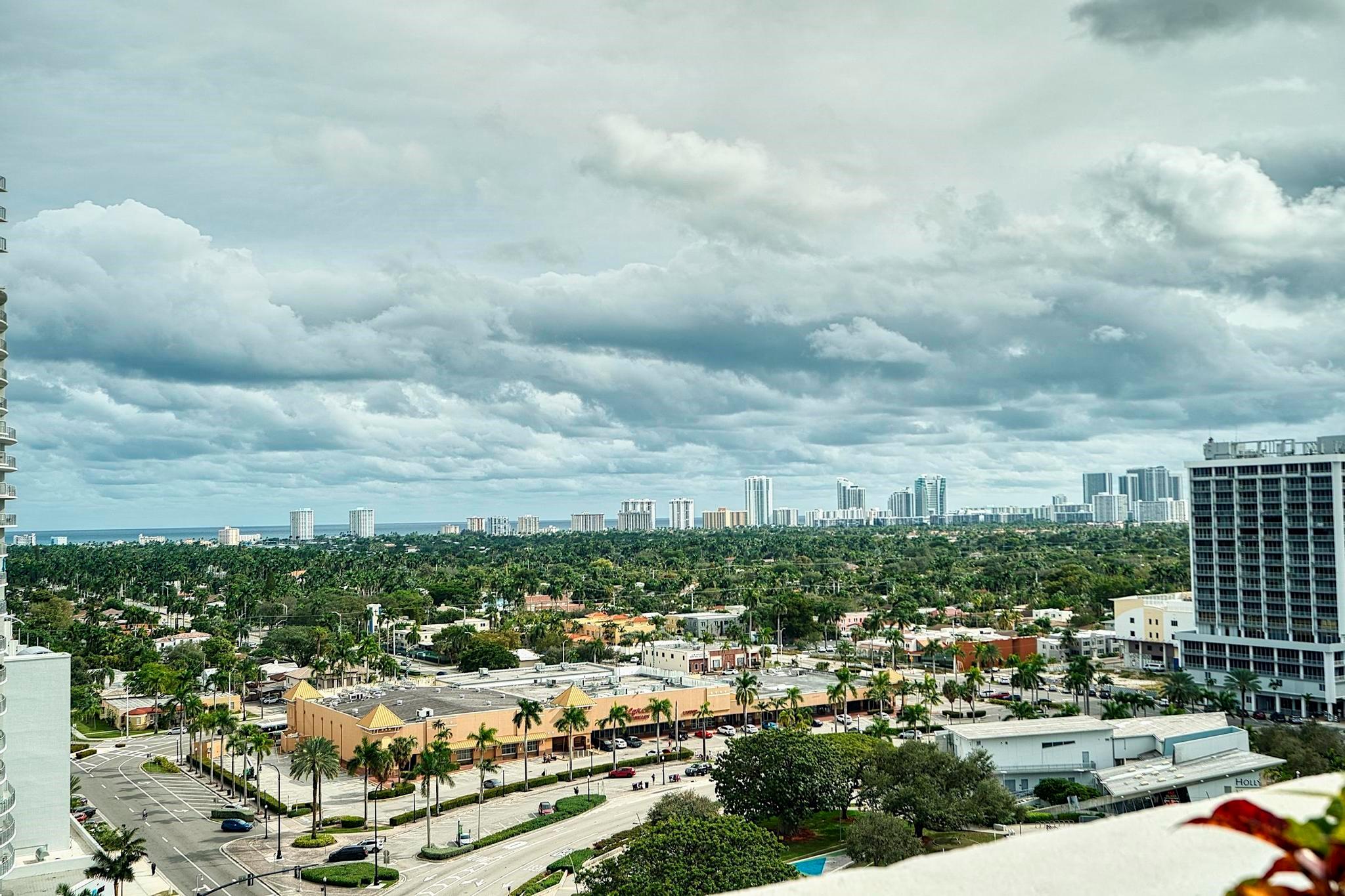 RADIUS CONDO - Residential