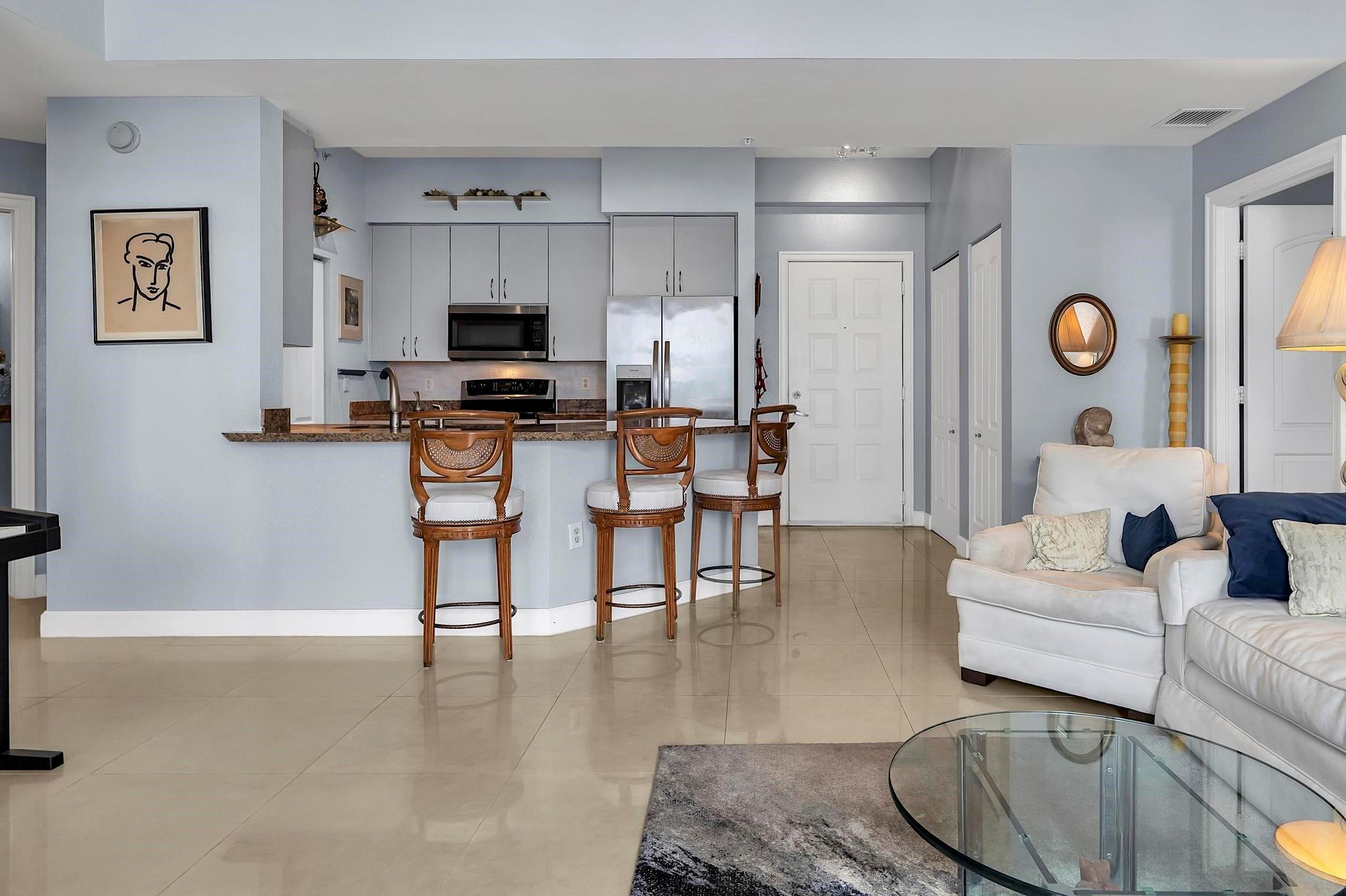 RADIUS CONDO - Residential