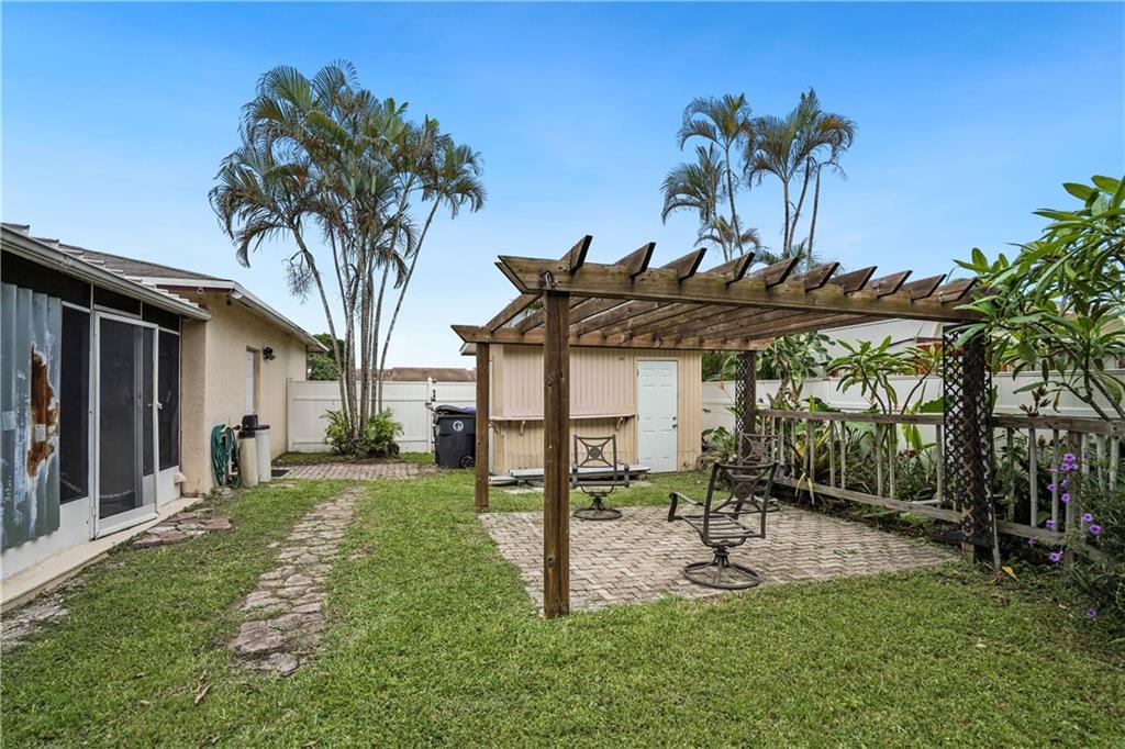 North Lauderdale Village - Residential