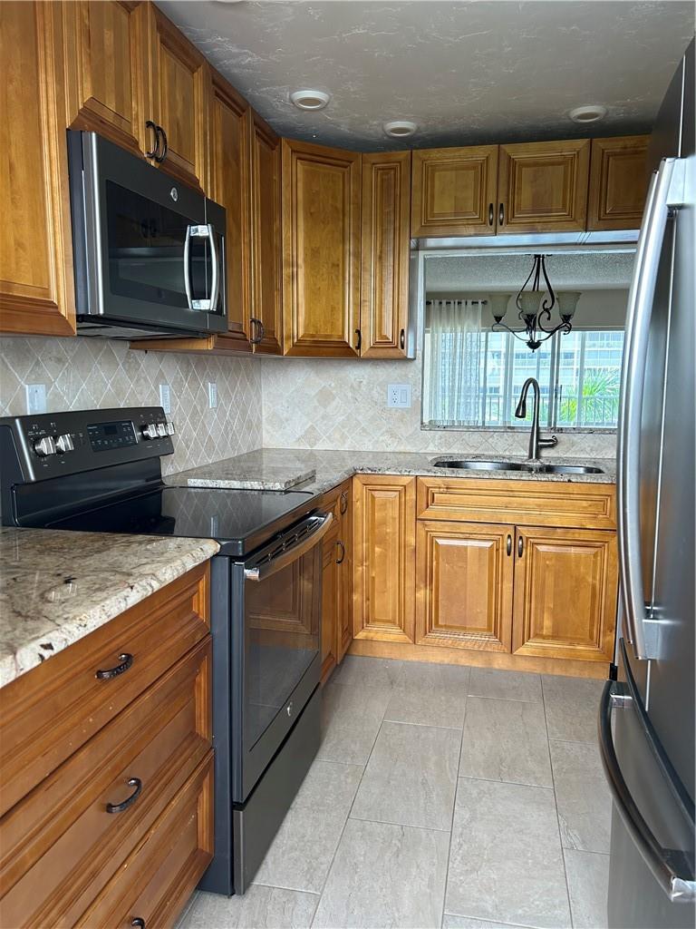Hillsboro Cove - Residential