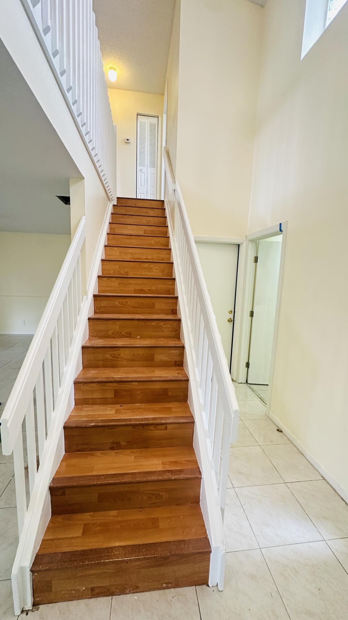 STRAWBERRY LAKES 2 - Residential Lease