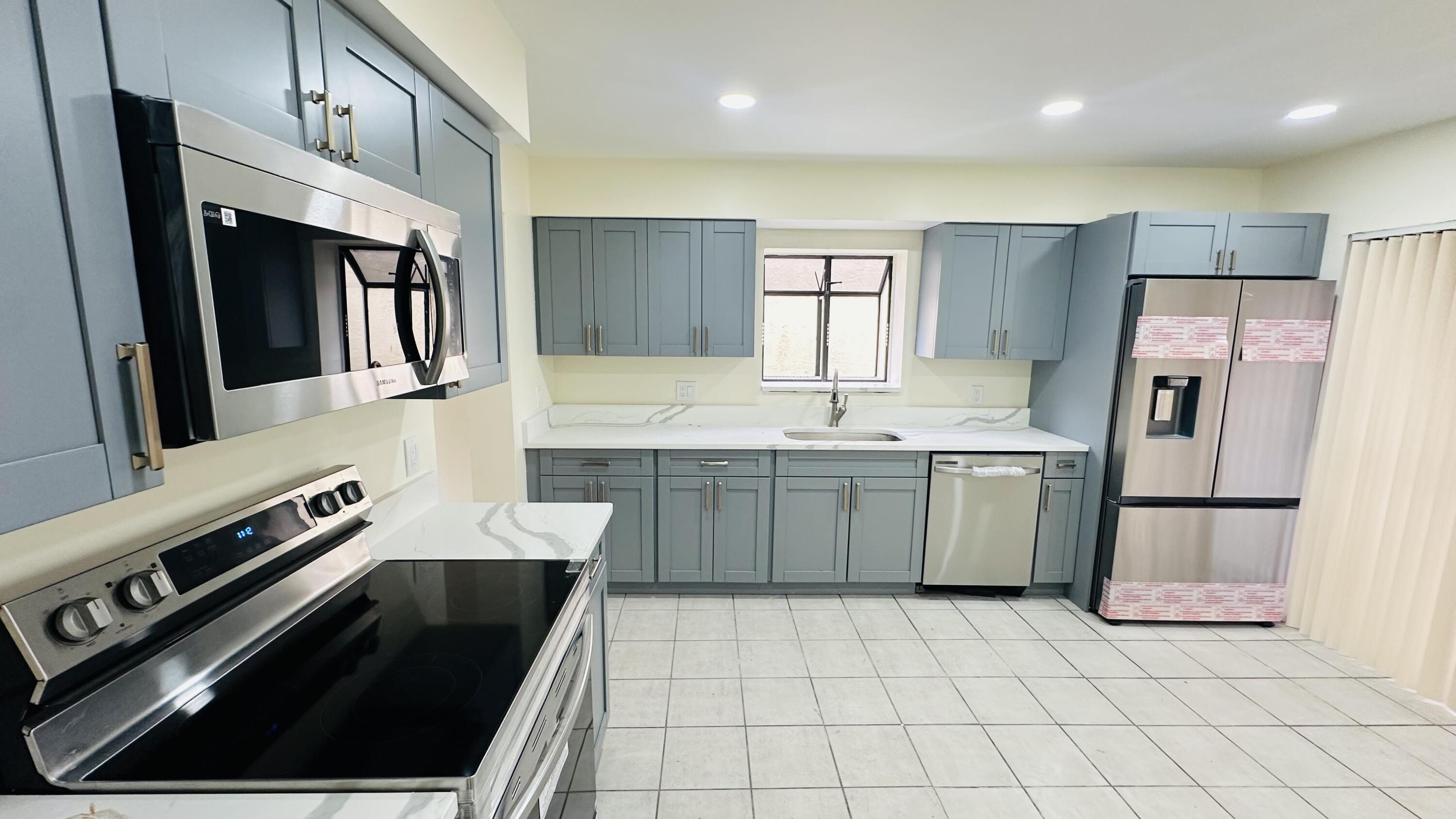 STRAWBERRY LAKES 2 - Residential Lease