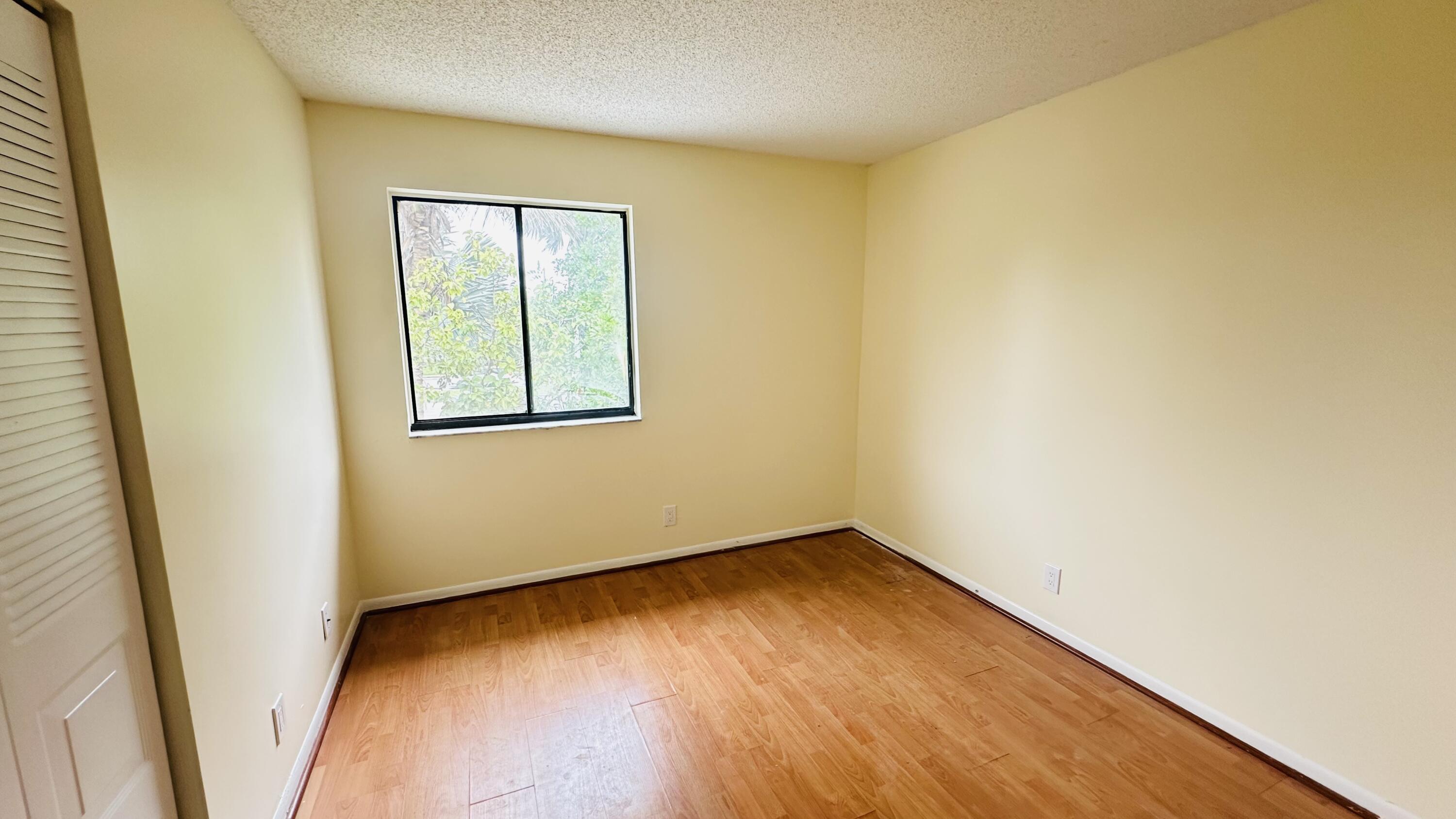 STRAWBERRY LAKES 2 - Residential Lease