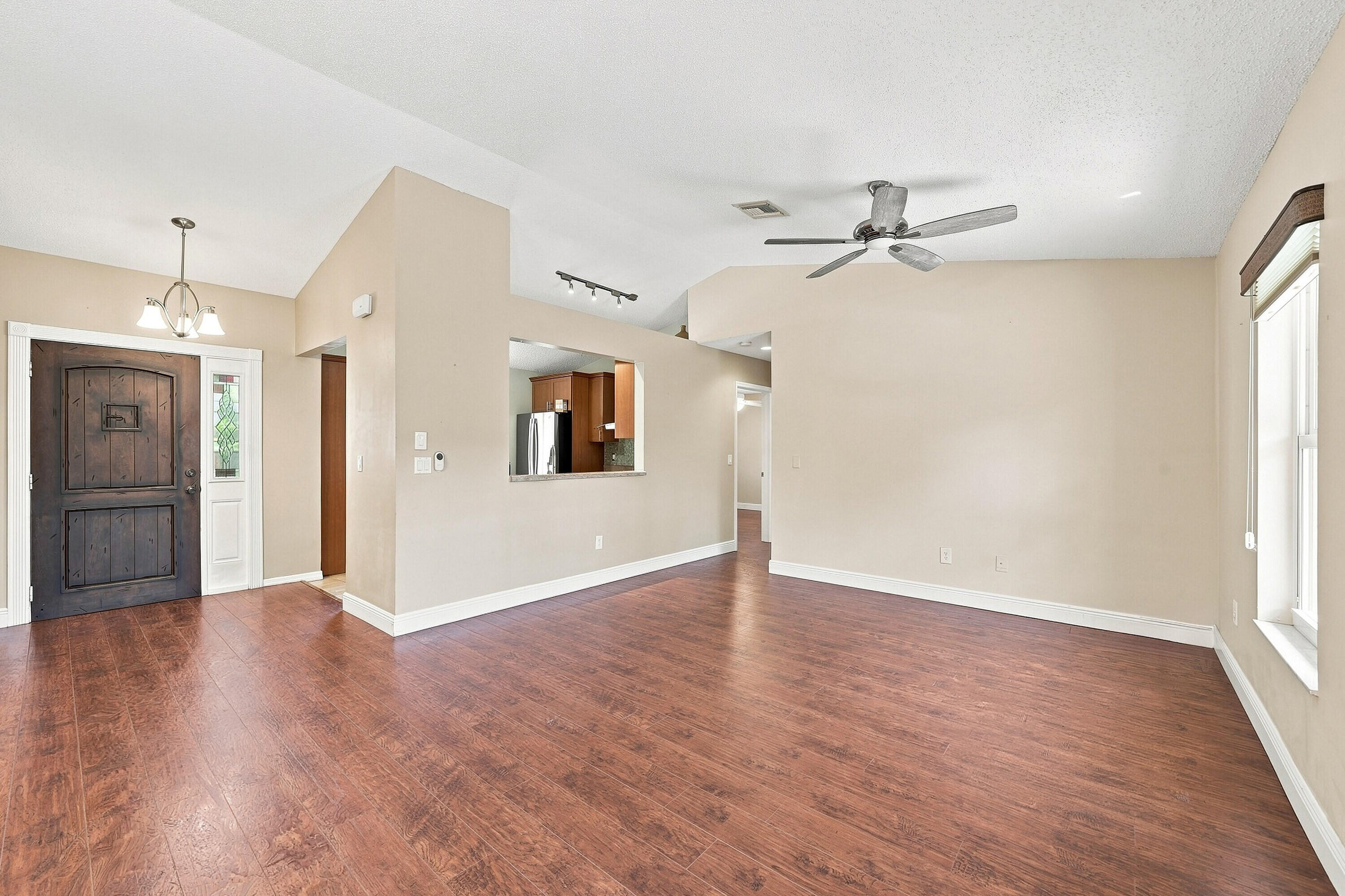 720 NW 42nd Way