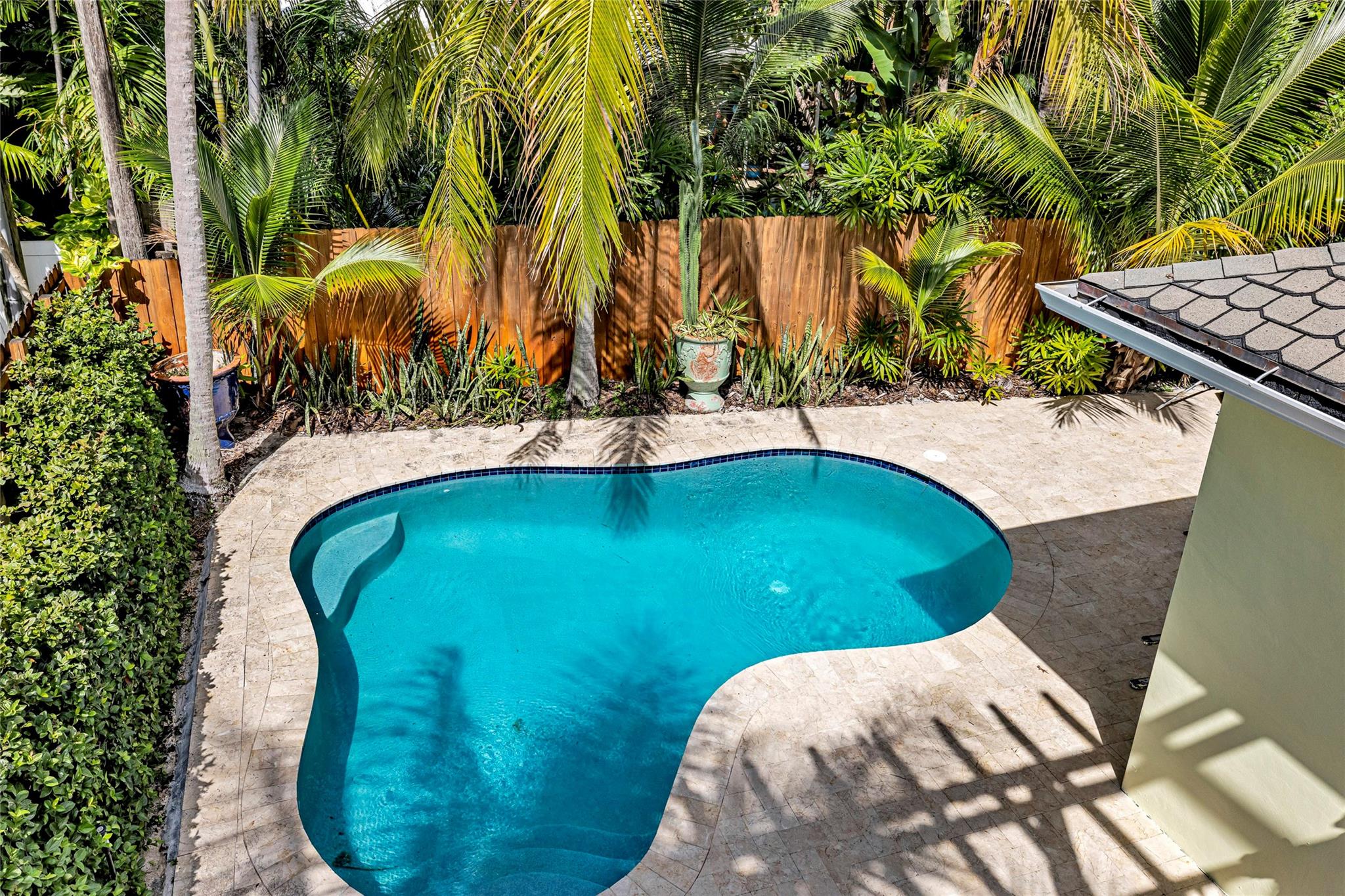 VICTORIA PARK CORR AMEN P - Residential