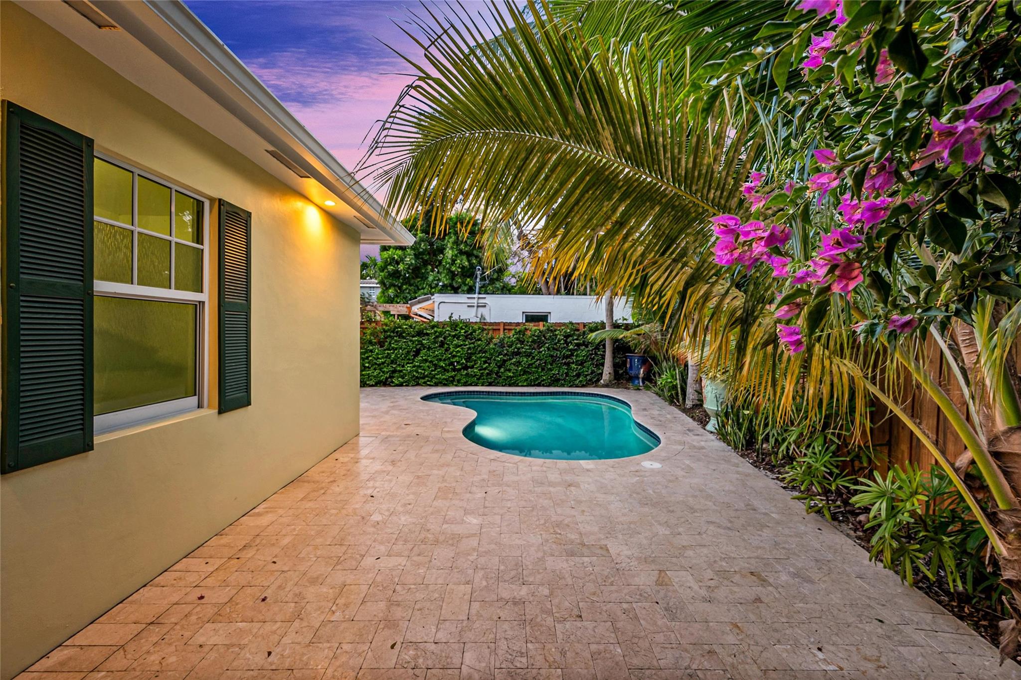 VICTORIA PARK CORR AMEN P - Residential