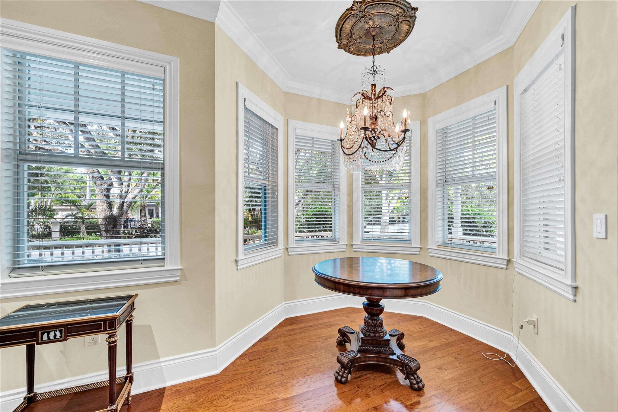 VICTORIA PARK CORR AMEN P - Residential