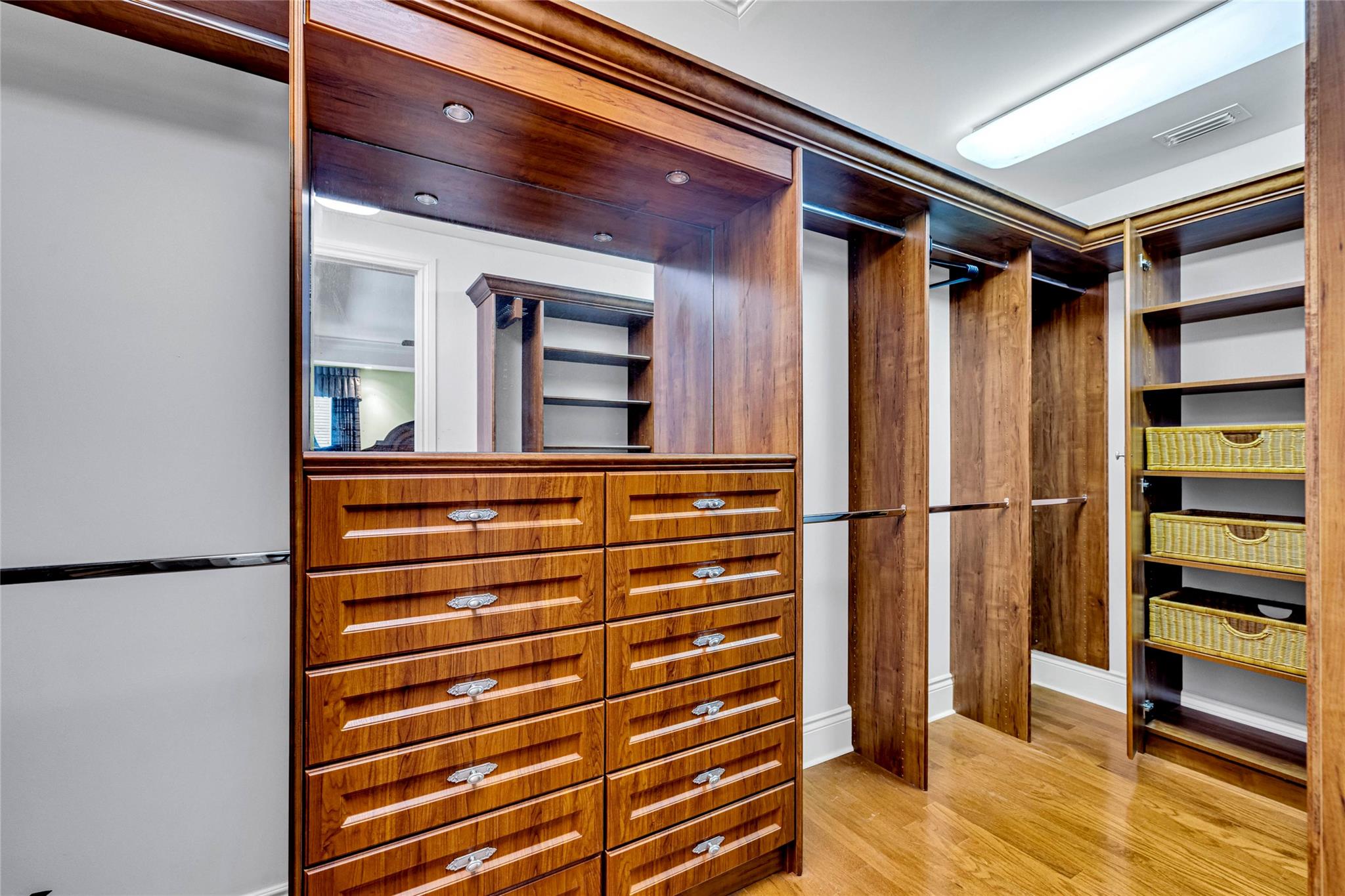 VICTORIA PARK CORR AMEN P - Residential