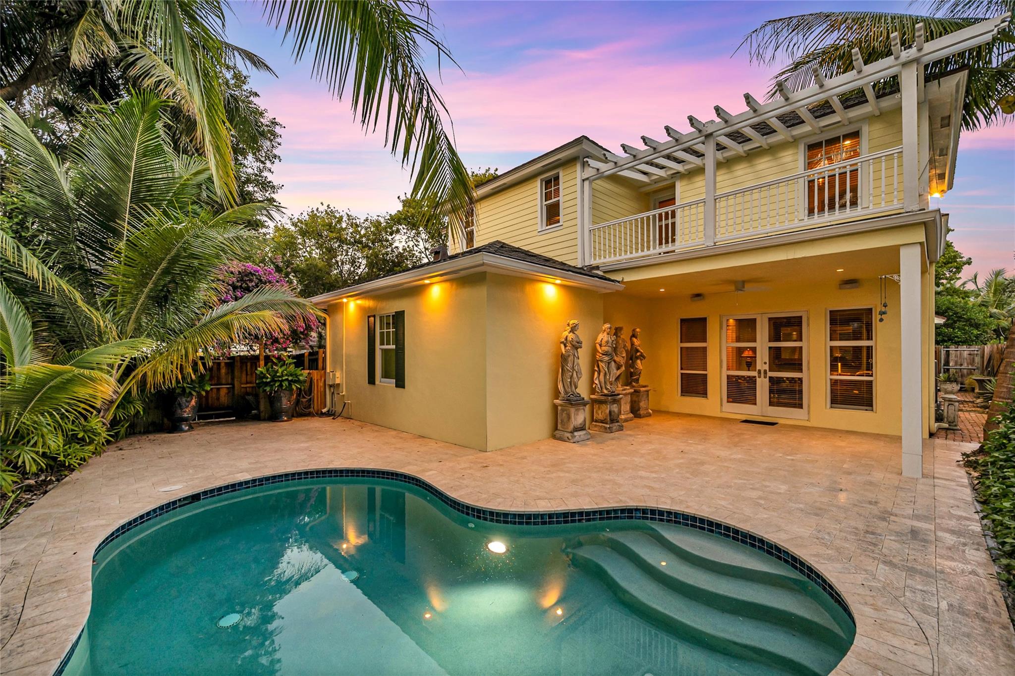 VICTORIA PARK CORR AMEN P - Residential