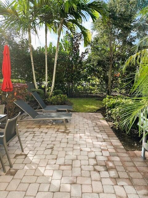 PALOMA - Residential Lease