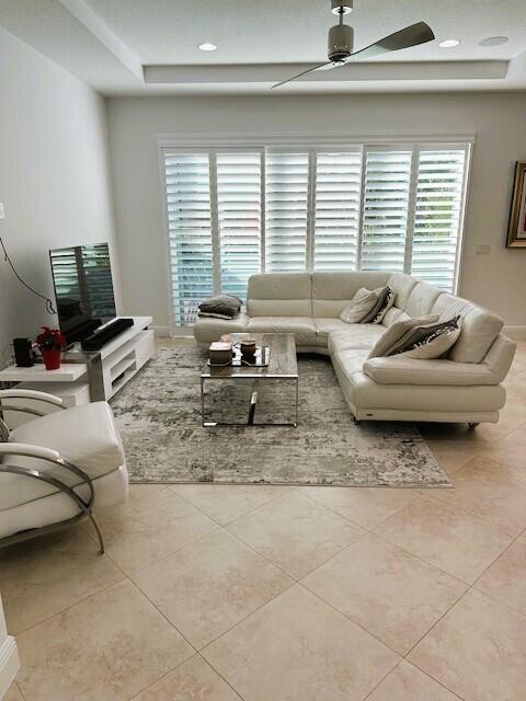 PALOMA - Residential Lease