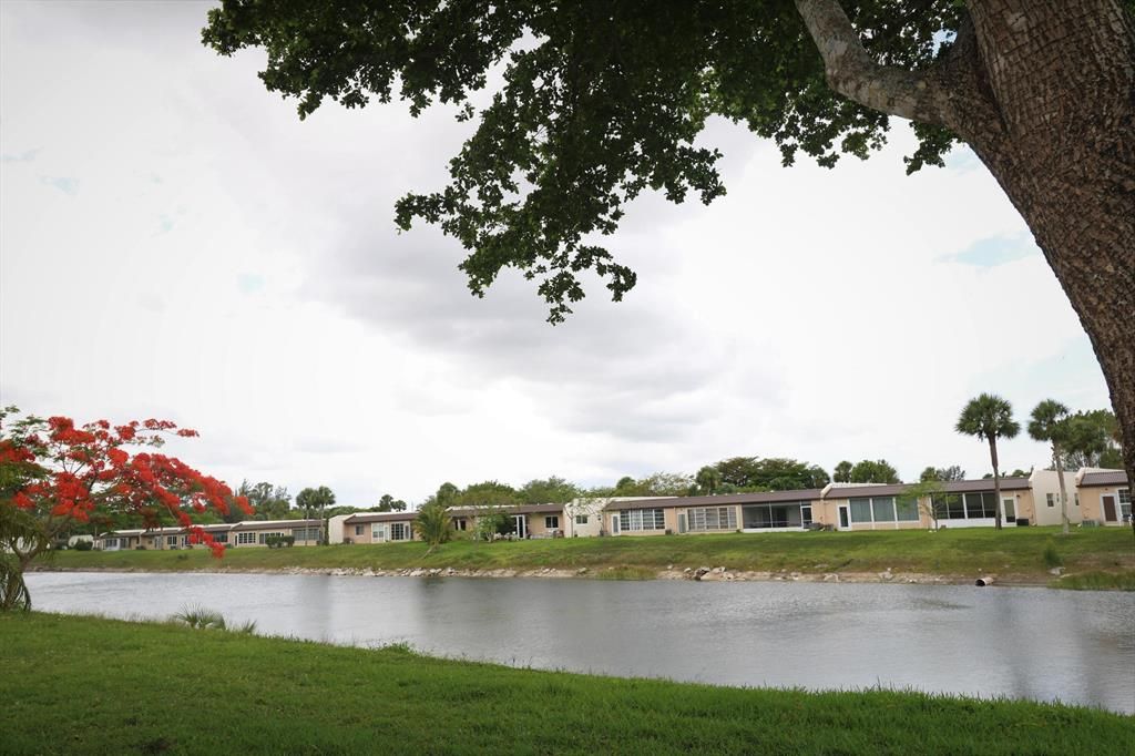 Photo of 154 Lake Meryl Drive #160, West Palm Beach, FL 33411 (MLS # R10750807)