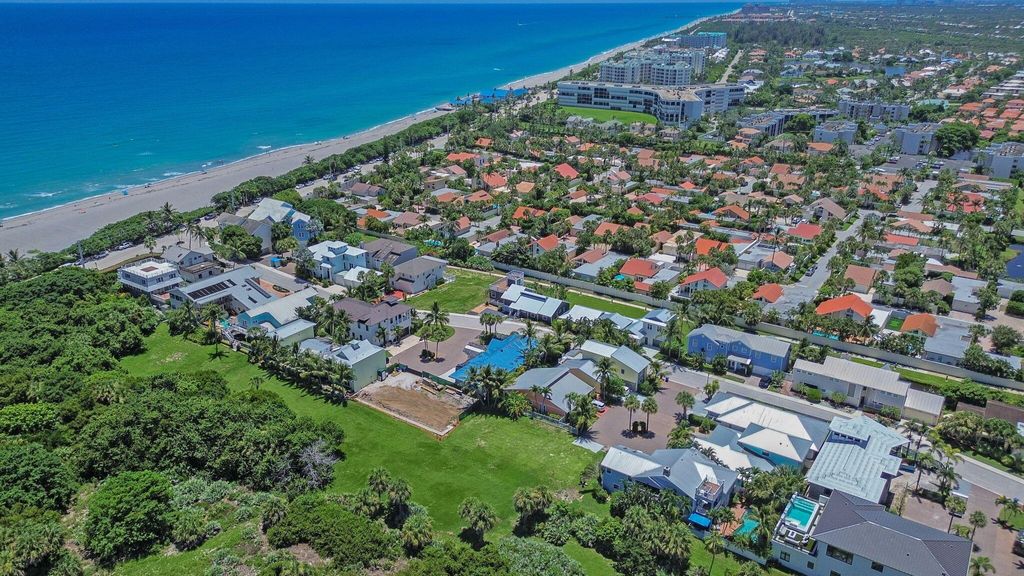 Photo of 305 Xanadu Place, Jupiter, FL 33477 (MLS # R11005001)