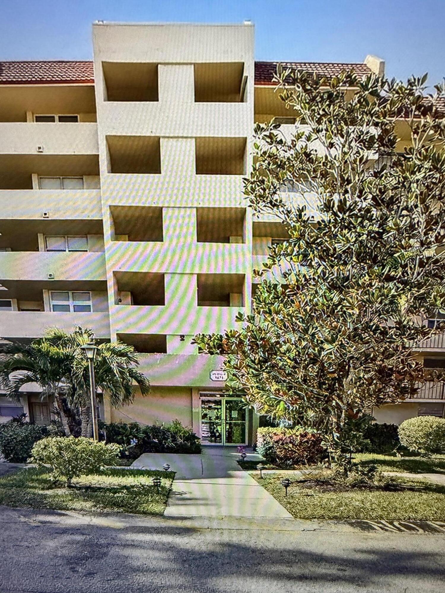 CONDOMINIUM 8 OF ENVIRON II - Residential