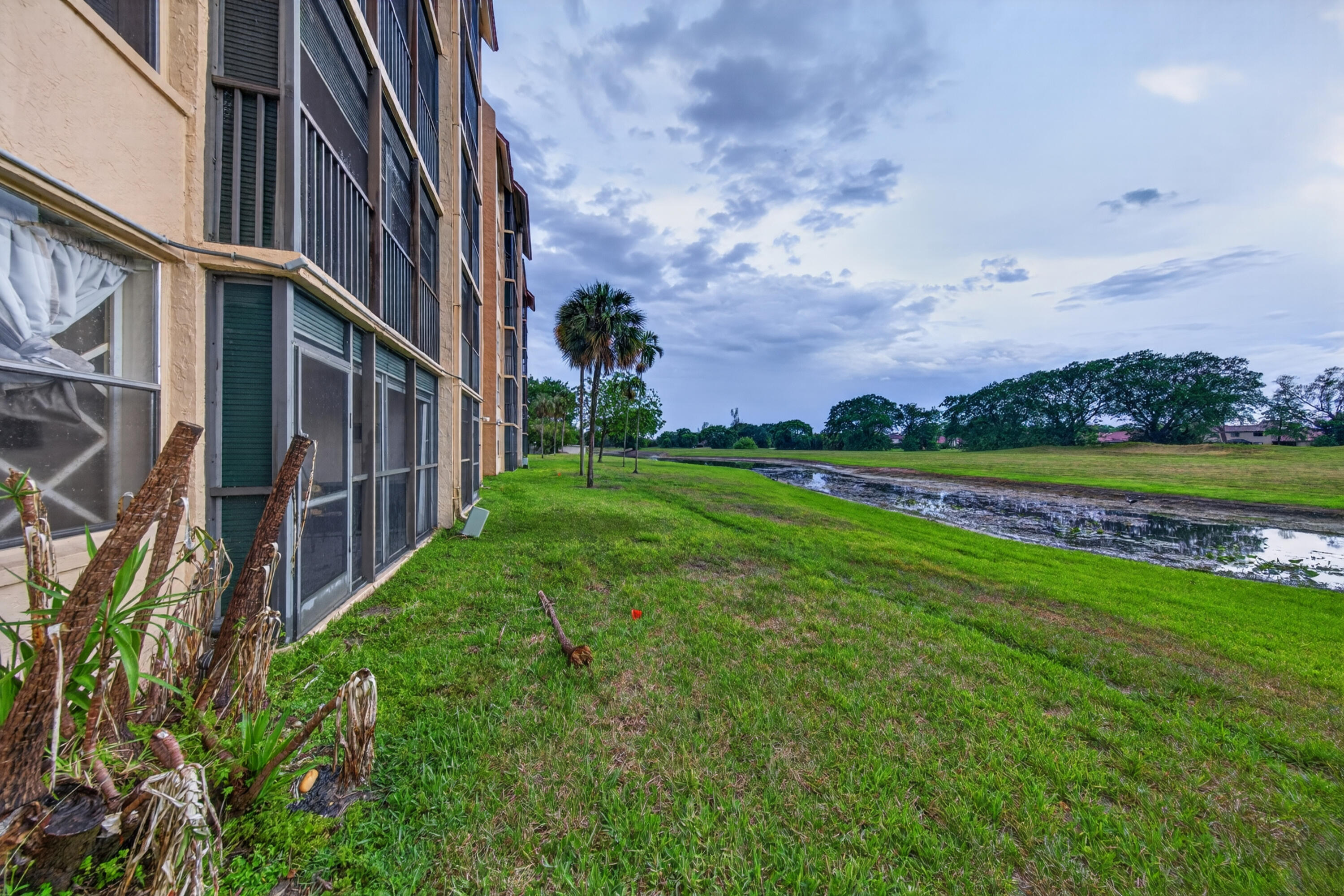 CONDOMINIUM 8 OF ENVIRON II - Residential