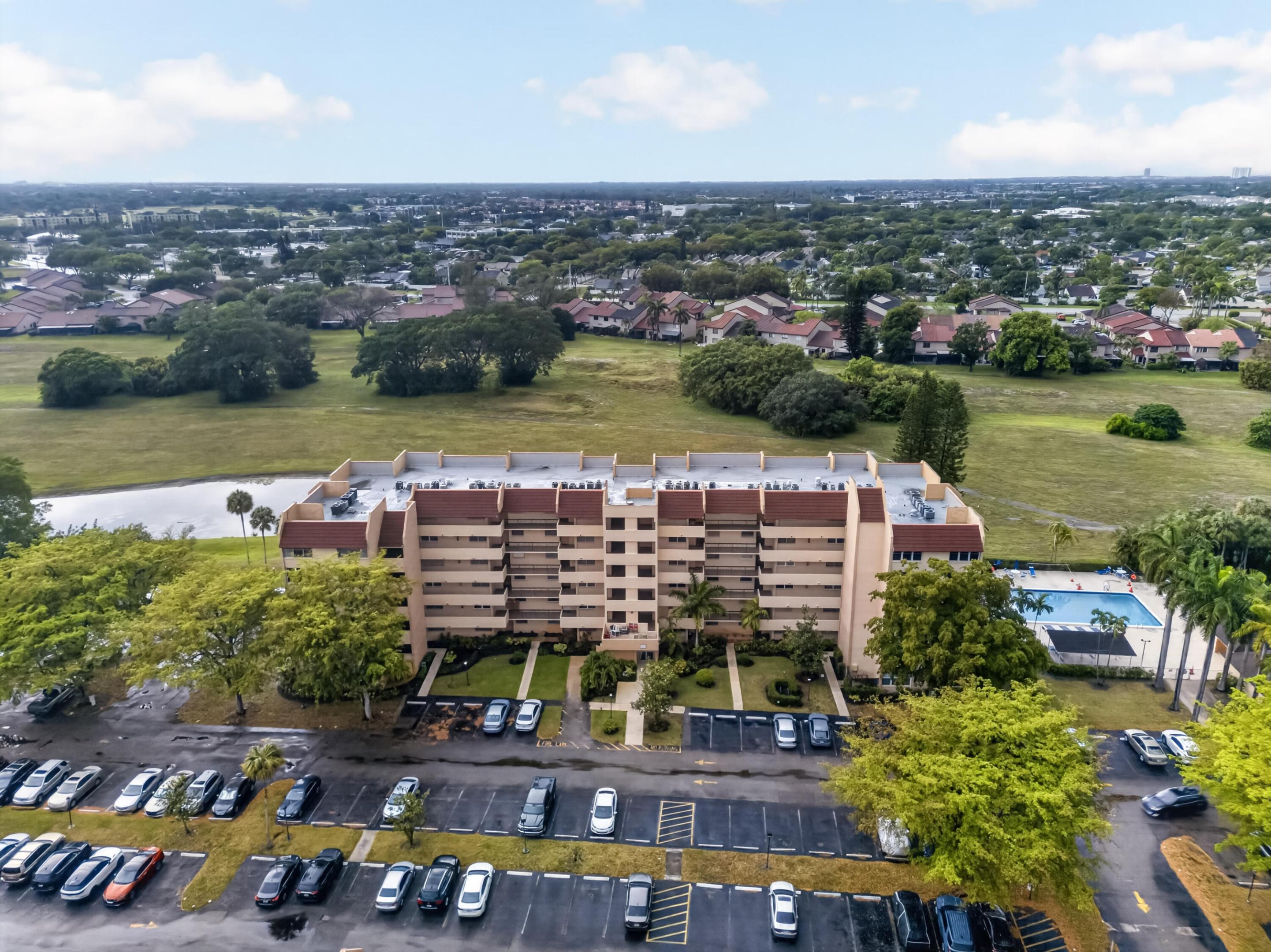 CONDOMINIUM 8 OF ENVIRON II - Residential