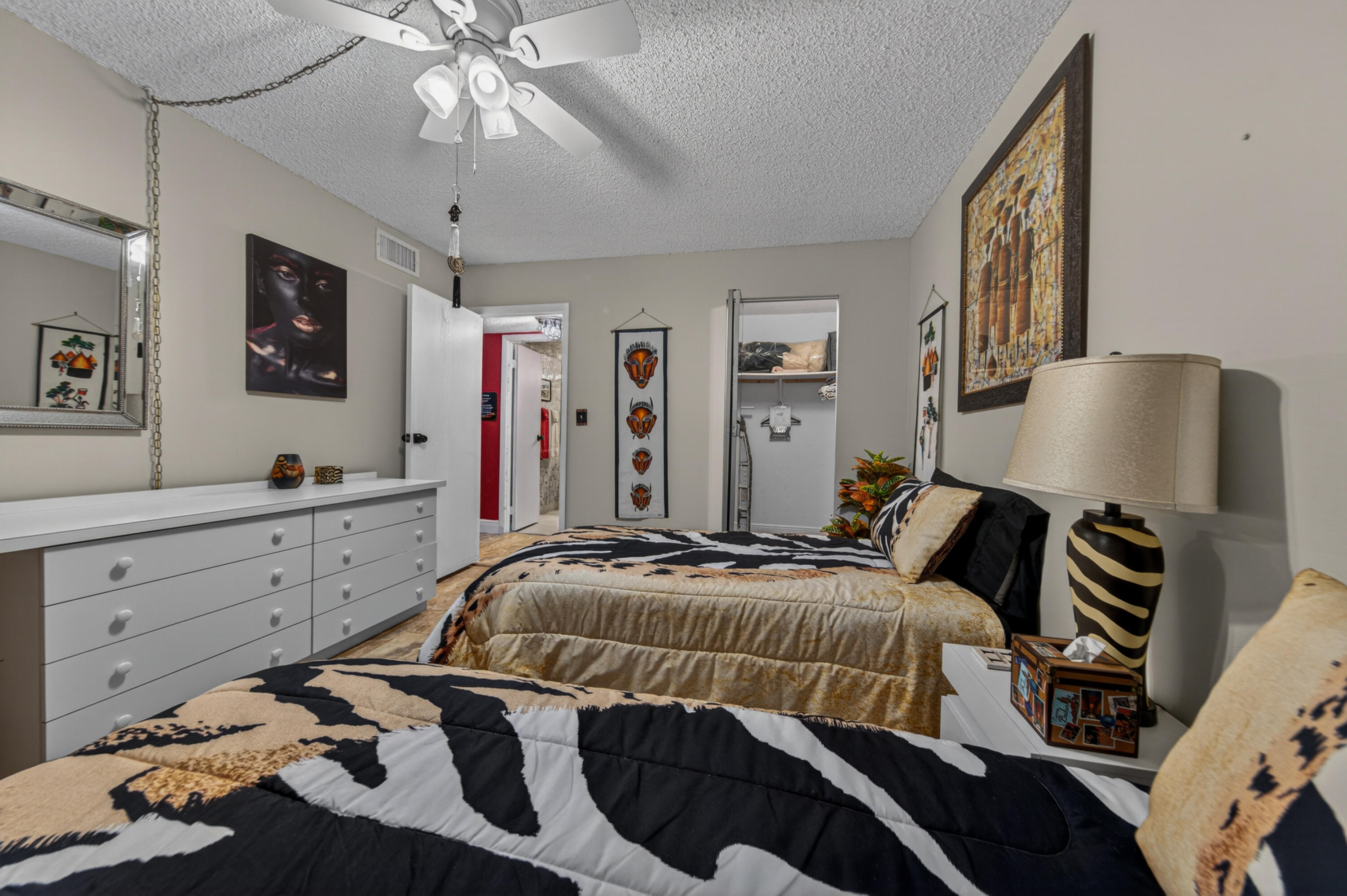 CONDOMINIUM 8 OF ENVIRON II - Residential