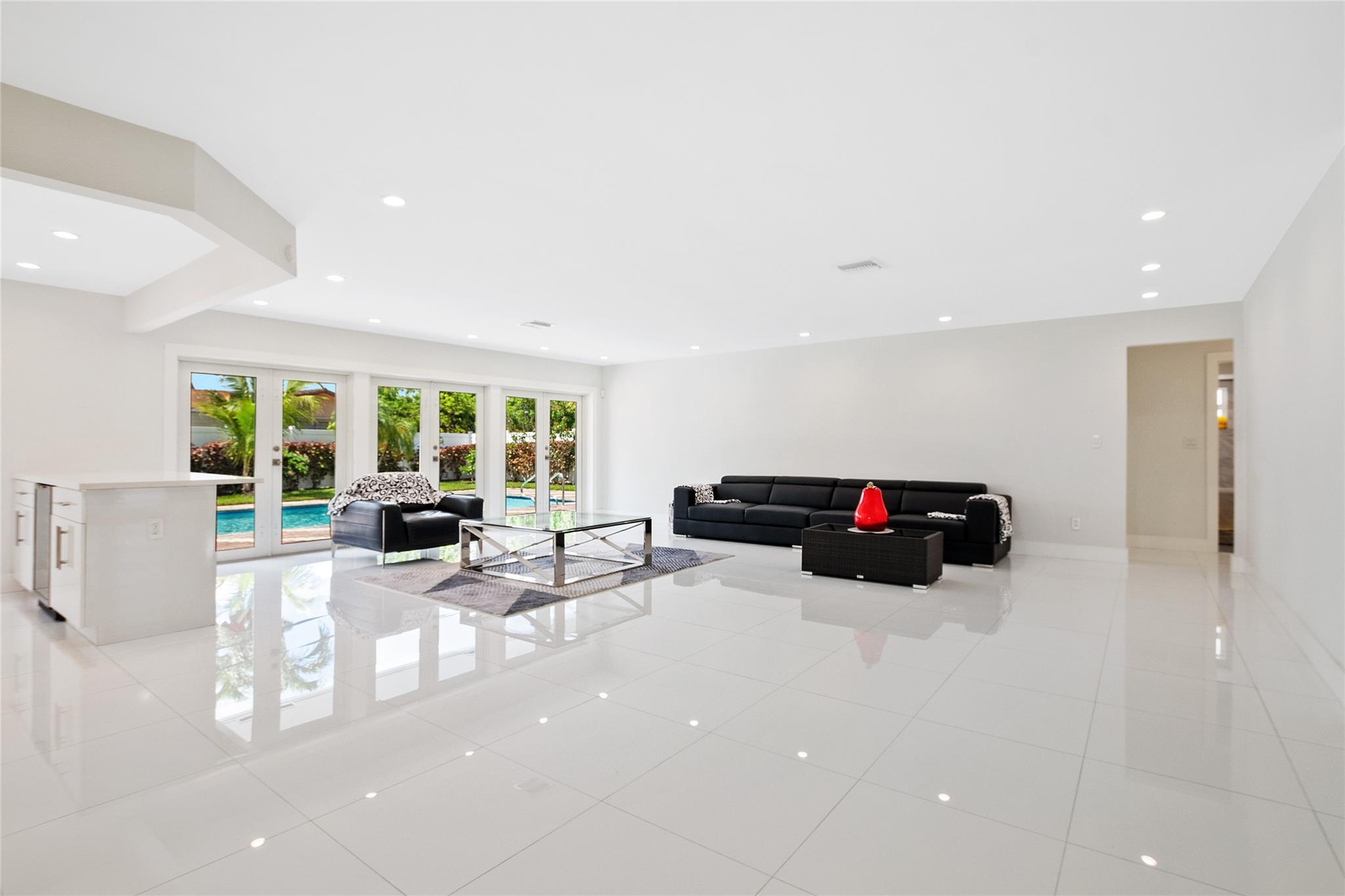 21100 Highland Lakes Blvd