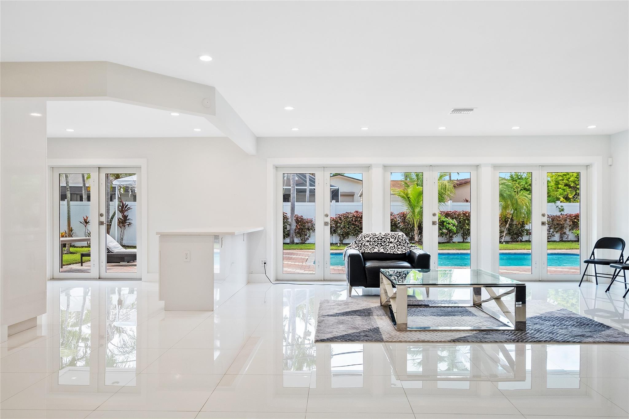 21100 Highland Lakes Blvd