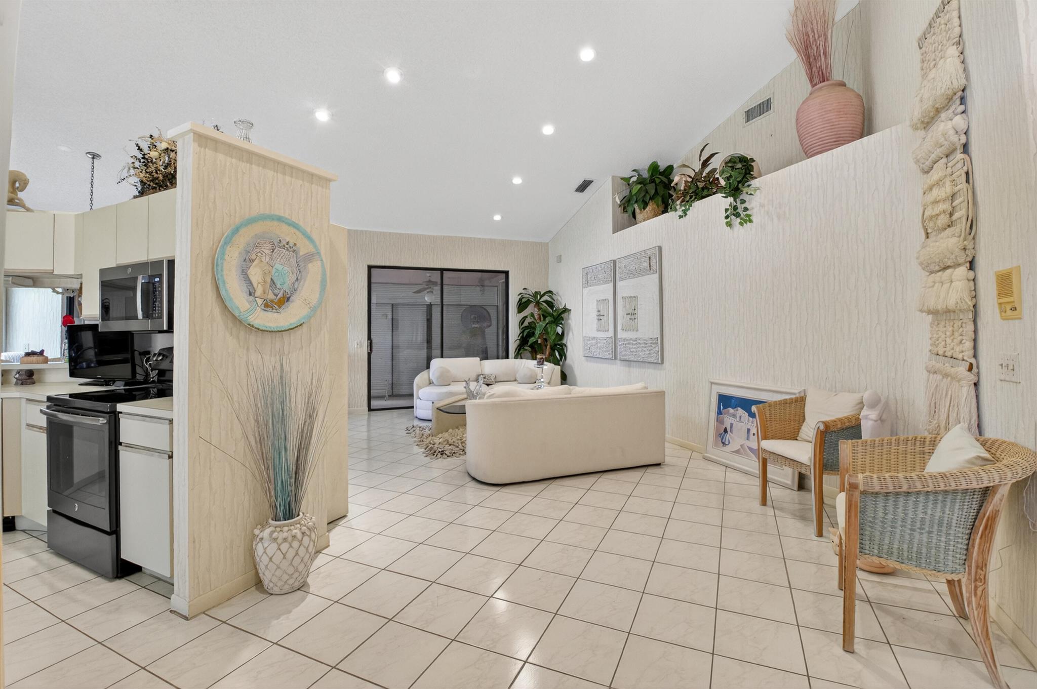 Lexington Club - Residential