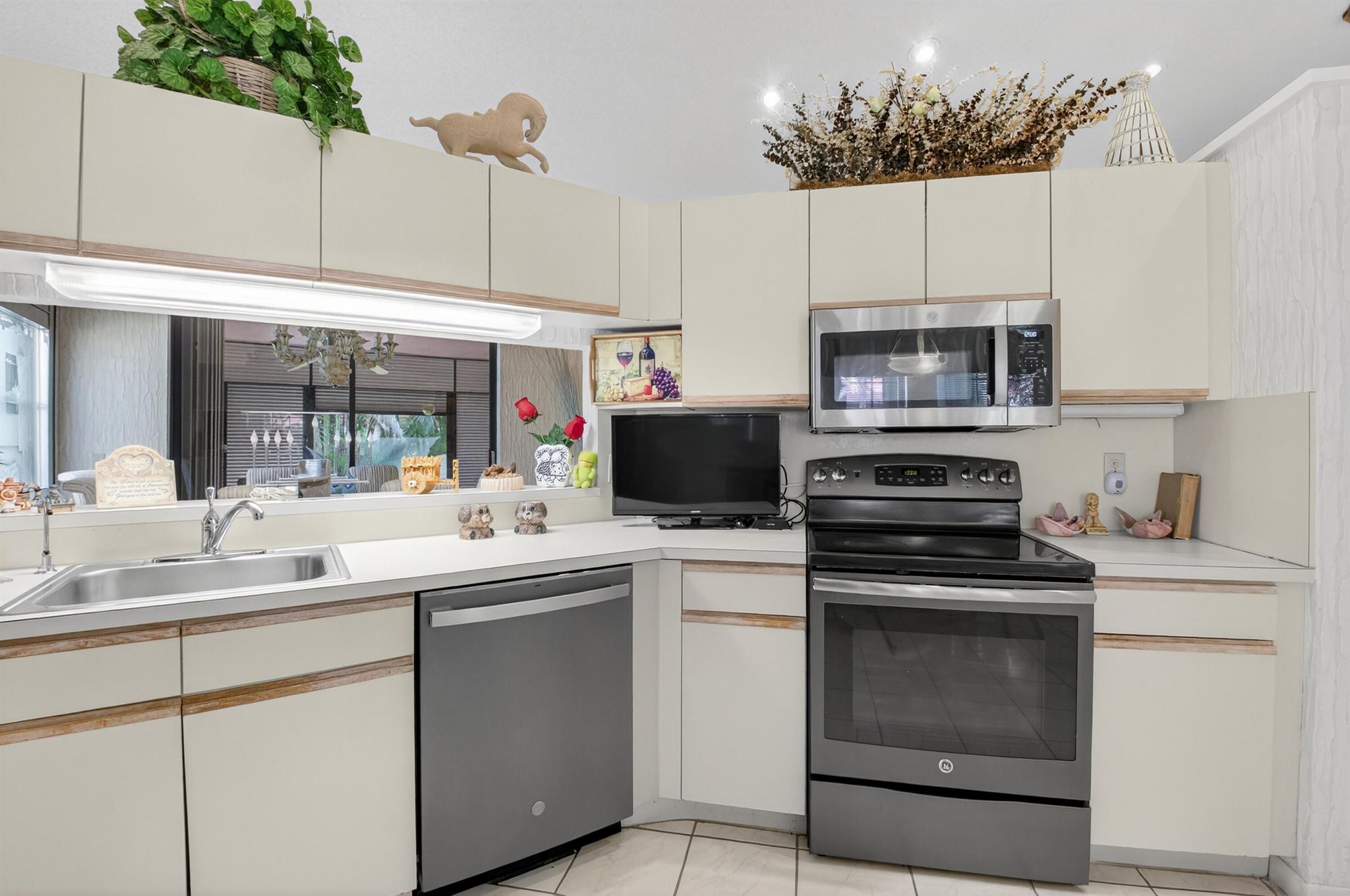 Lexington Club - Residential