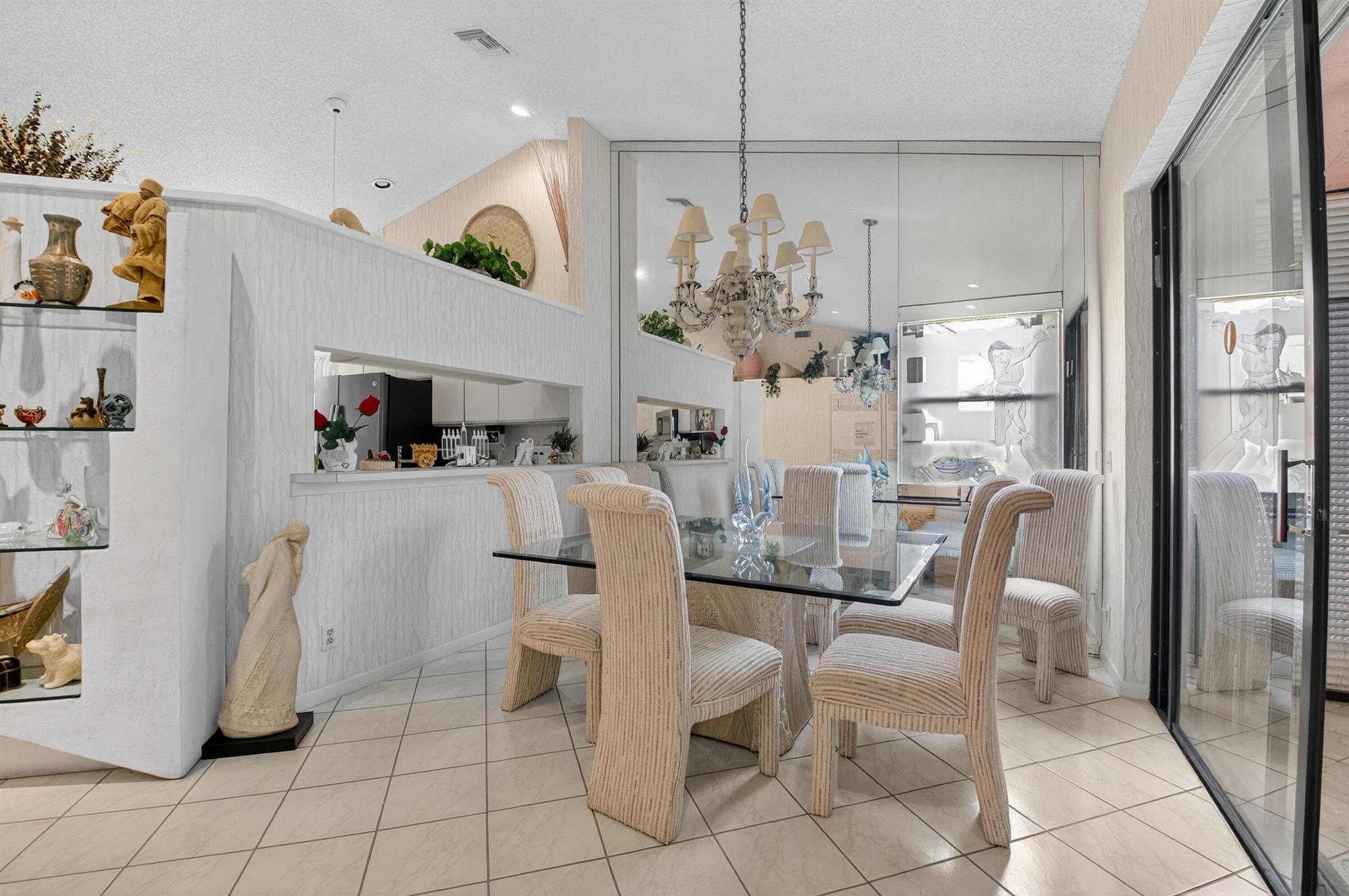 Lexington Club - Residential