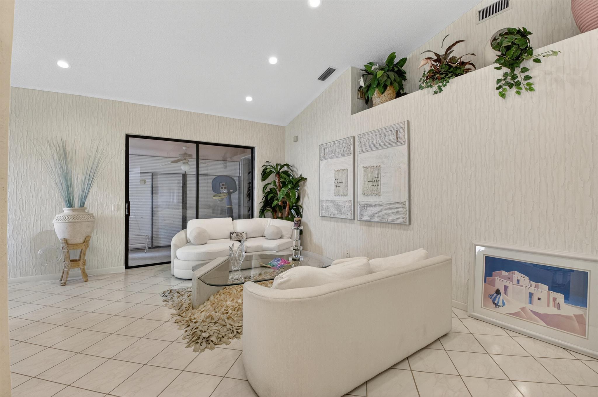 Lexington Club - Residential