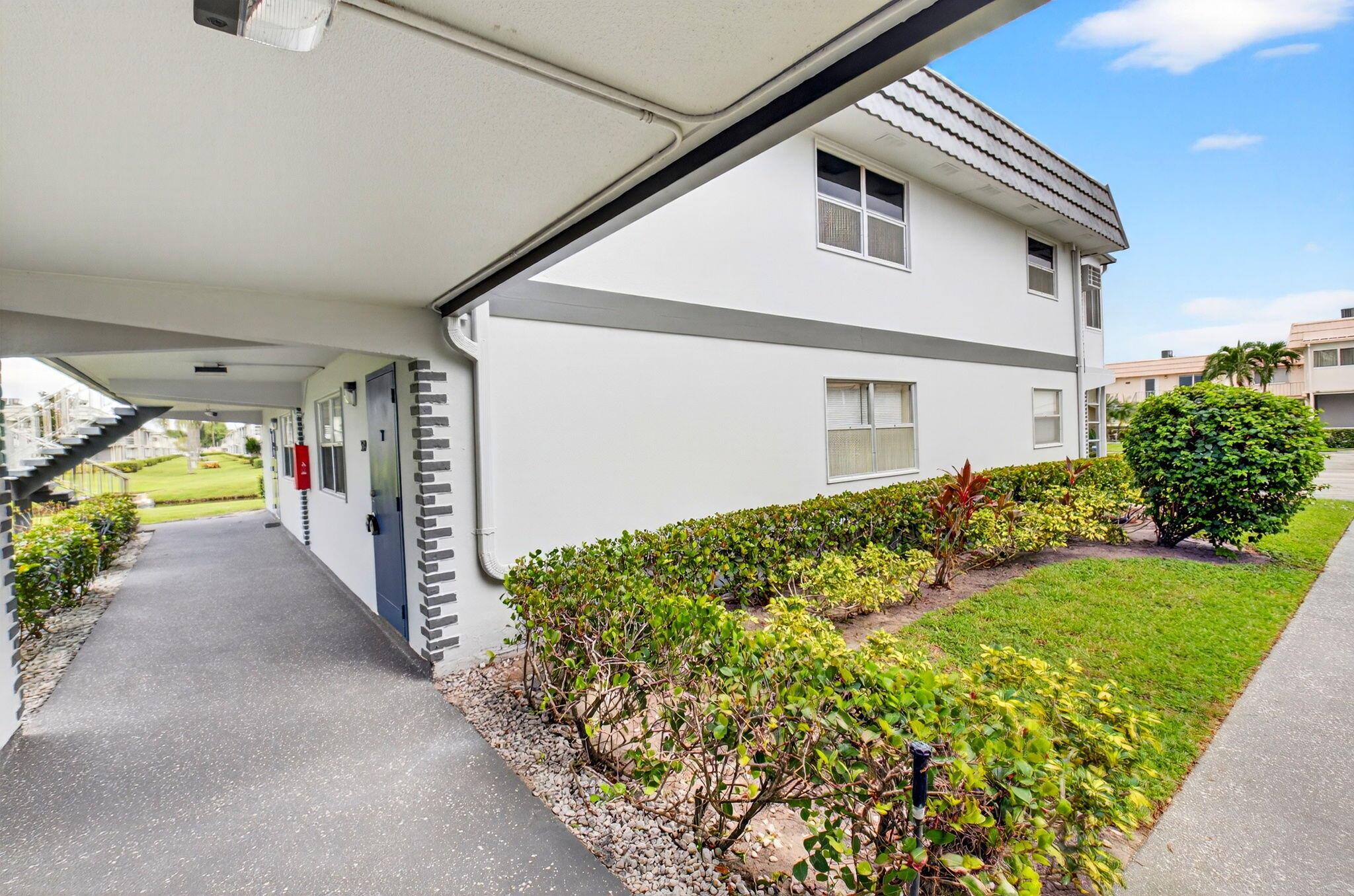 KINGS POINT SAXONY CONDOS - Residential Lease