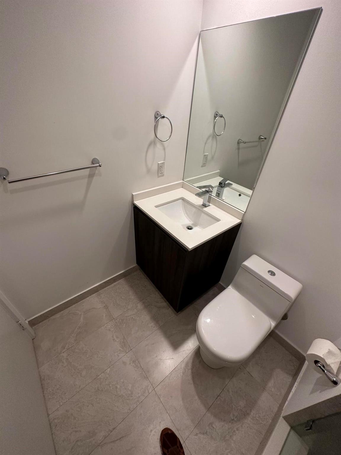 ARIA ON THE BAY CONDO - Residential Lease