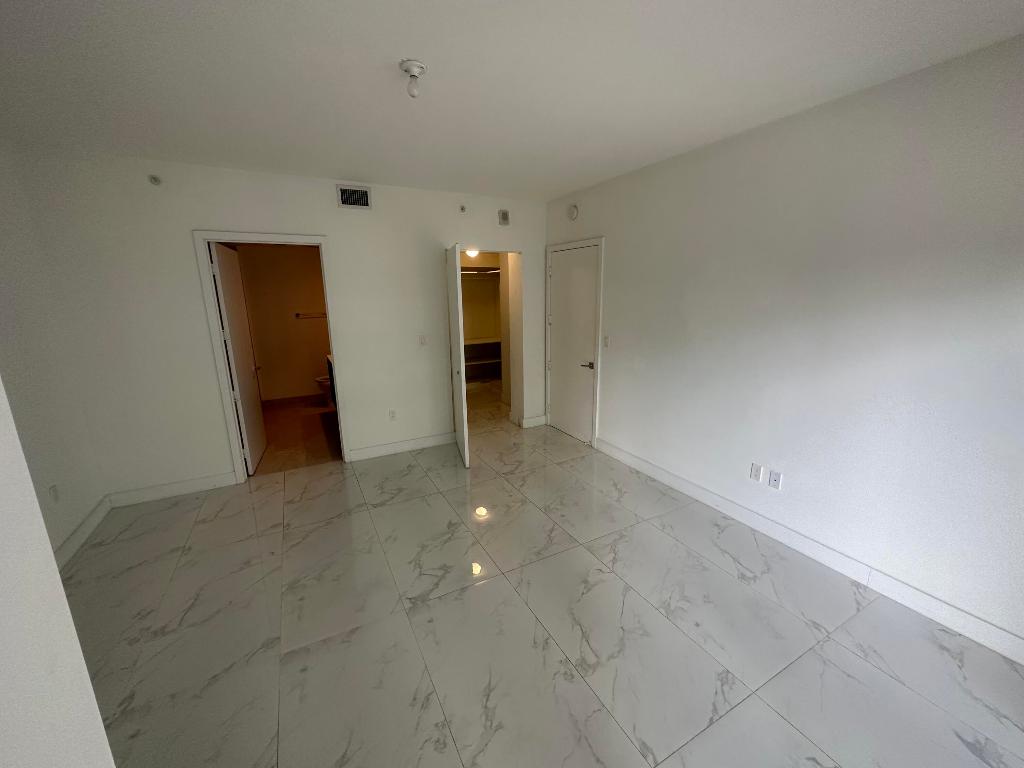 ARIA ON THE BAY CONDO - Residential Lease