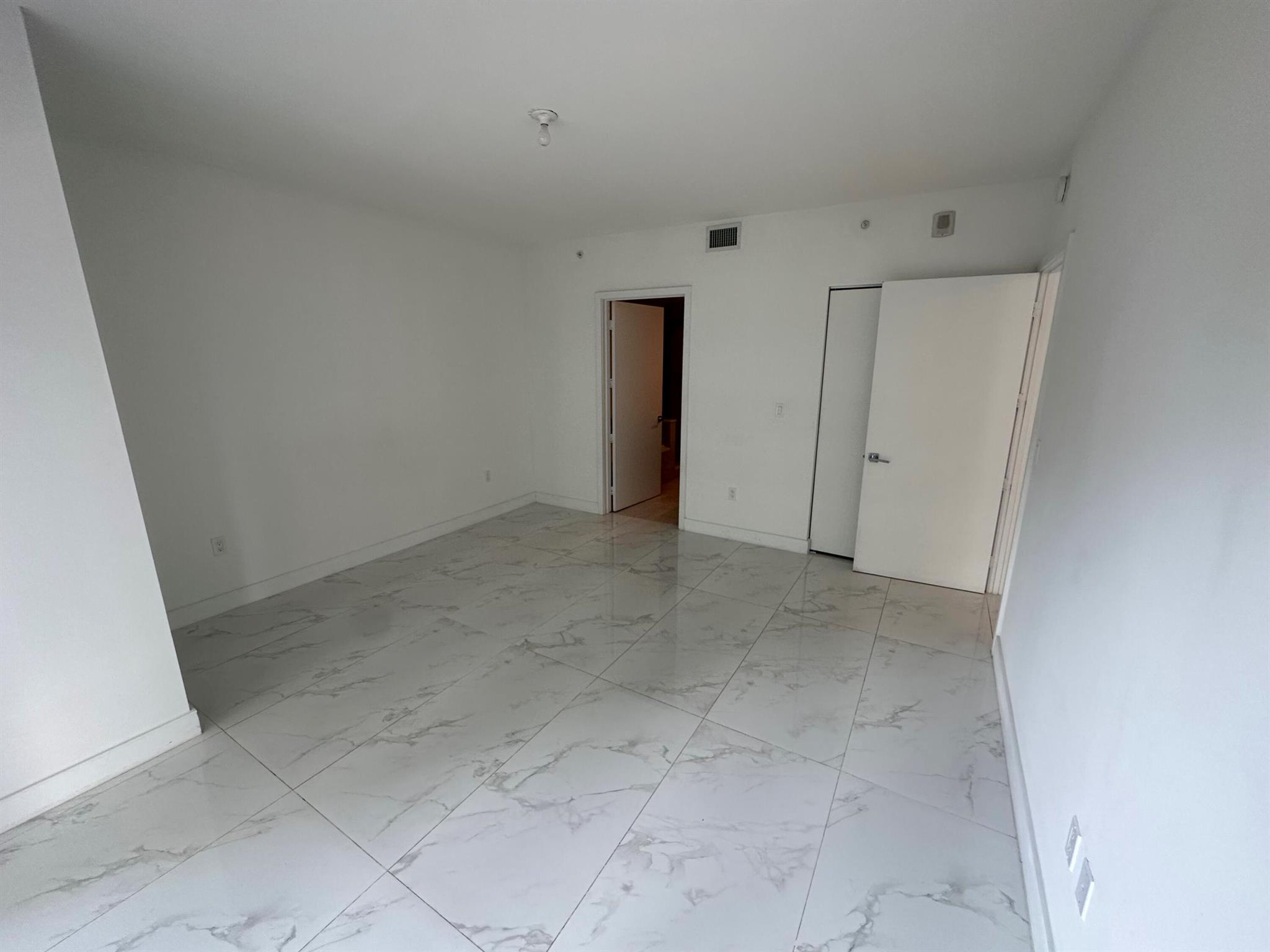 ARIA ON THE BAY CONDO - Residential Lease