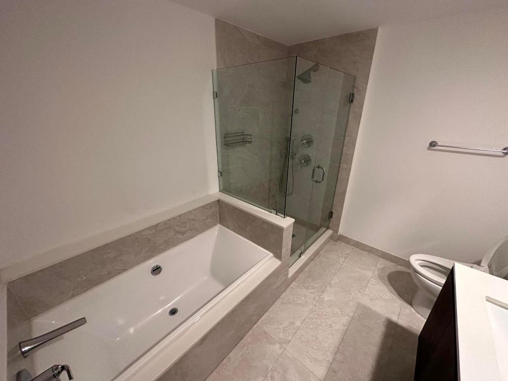 ARIA ON THE BAY CONDO - Residential Lease