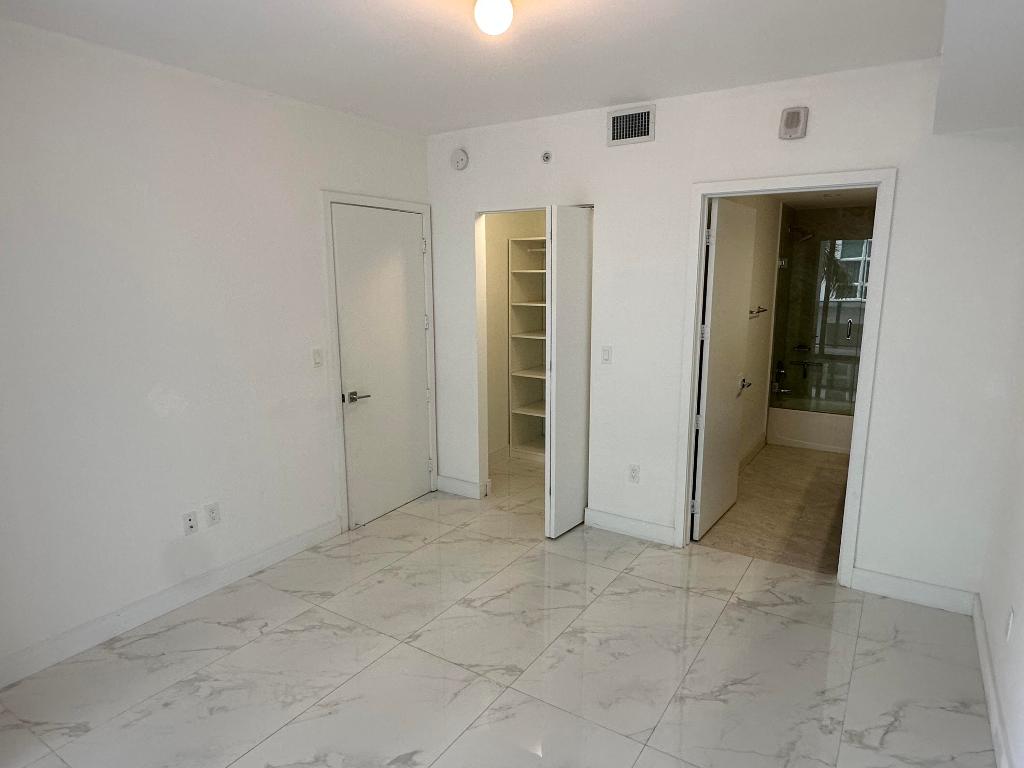 ARIA ON THE BAY CONDO - Residential Lease