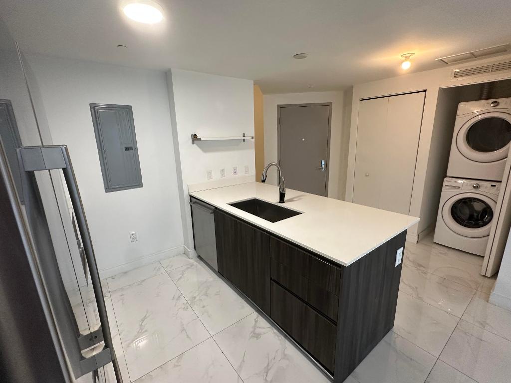 ARIA ON THE BAY CONDO - Residential Lease