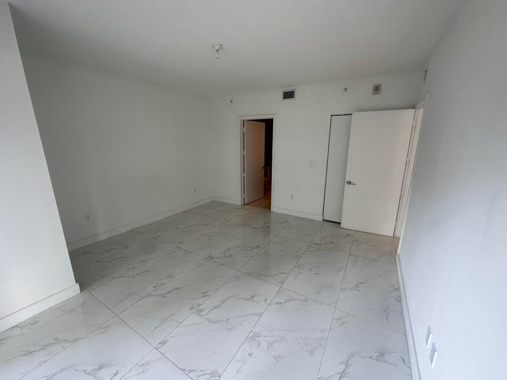 ARIA ON THE BAY CONDO - Residential Lease