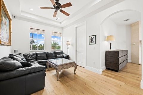 Tiny photo for 1261 NE 27th Way, Pompano Beach, FL 33062 (MLS # B26035748)