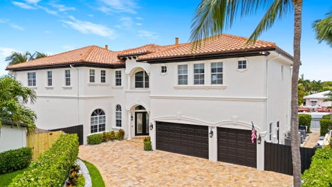Tiny photo for 1261 NE 27th Way, Pompano Beach, FL 33062 (MLS # B26035748)
