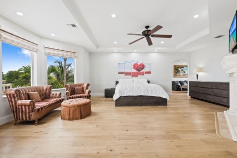 Tiny photo for 1261 NE 27th Way, Pompano Beach, FL 33062 (MLS # B26035748)