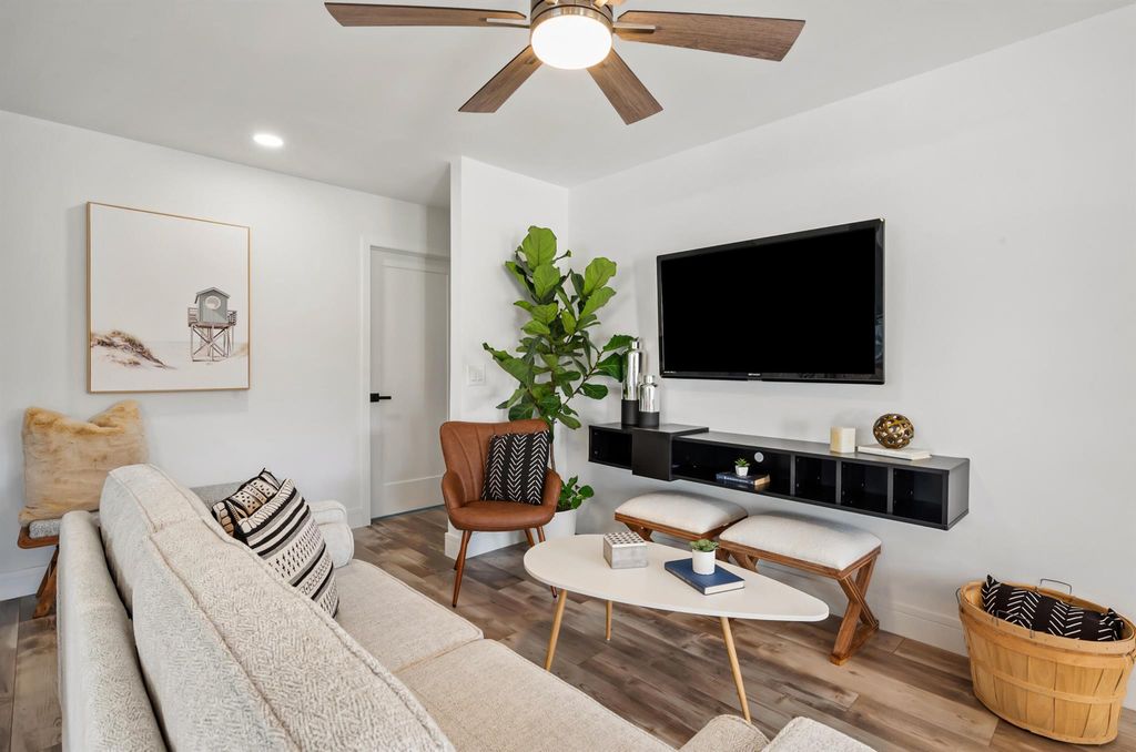 Photo of 313 NW 2nd Avenue, Delray Beach, FL 33444 (MLS # R10922954)