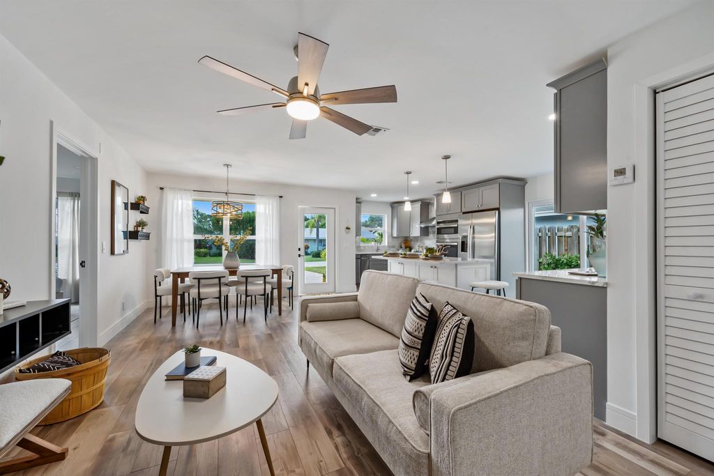 Photo of 313 NW 2nd Avenue, Delray Beach, FL 33444 (MLS # R10922954)